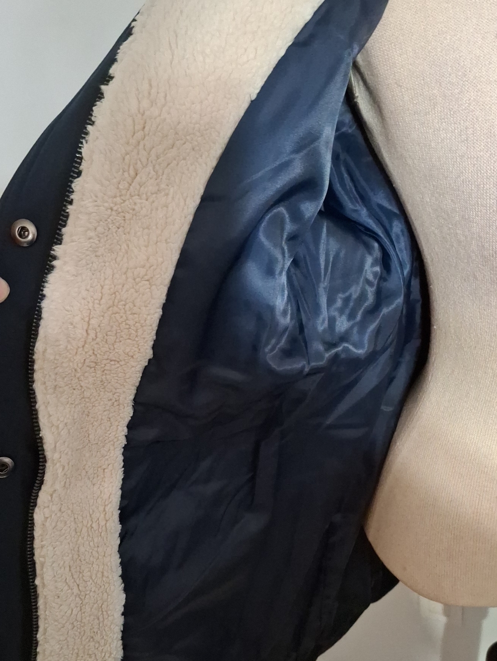 Ralph Lauren/ Navy Puffer Parka with Faux Fur Hood- W Sz Large - Picture 13 of 14